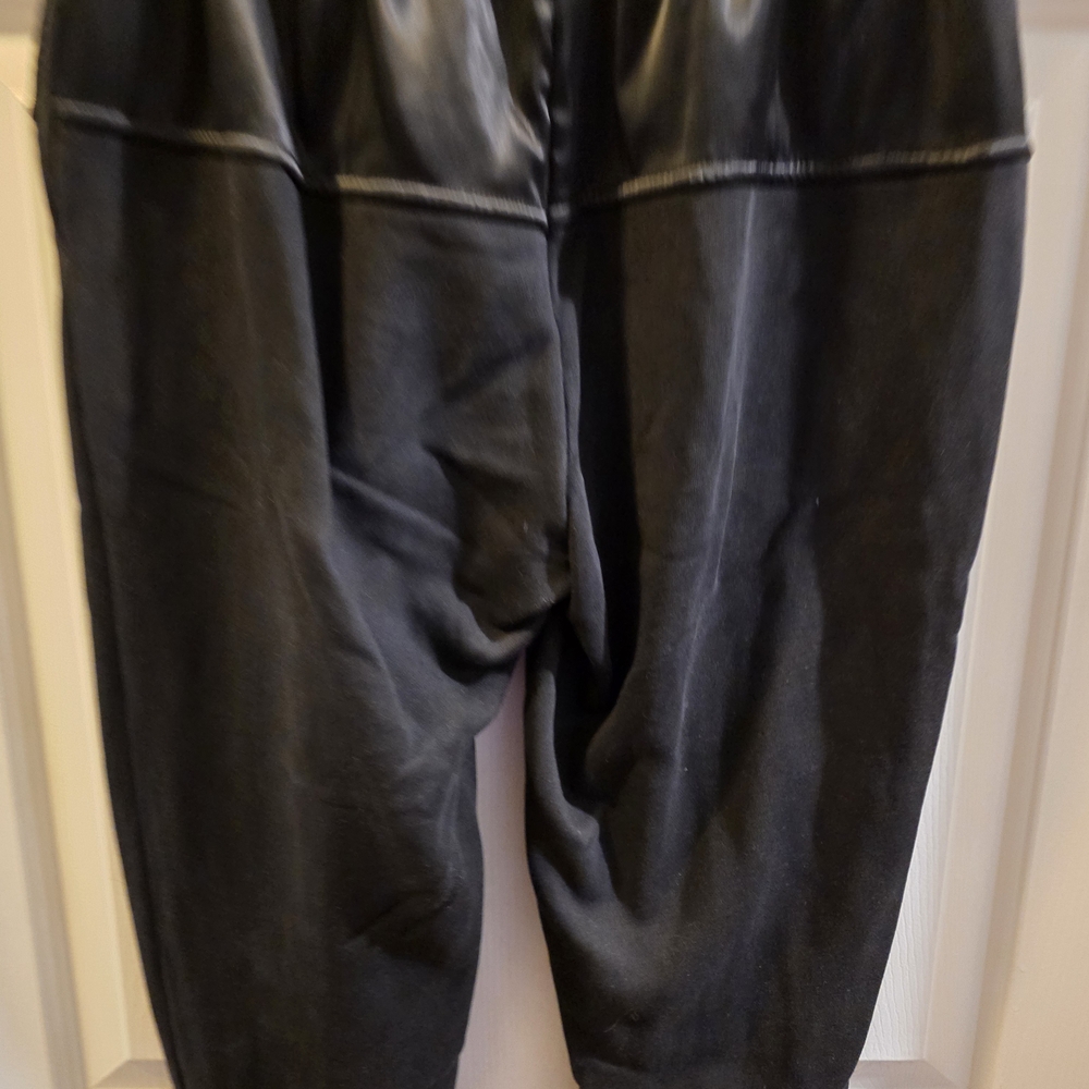 AKIRA Black Sweatpants